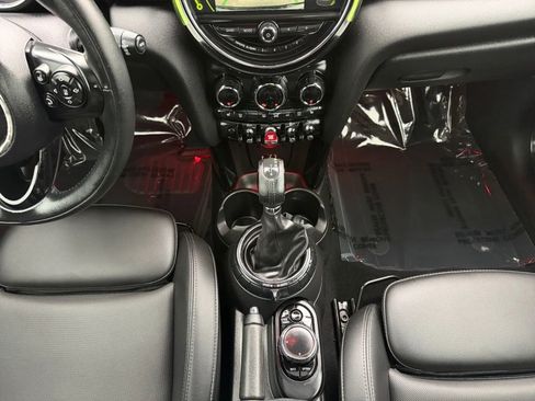 Used 2017 MINI Cooper S image 16