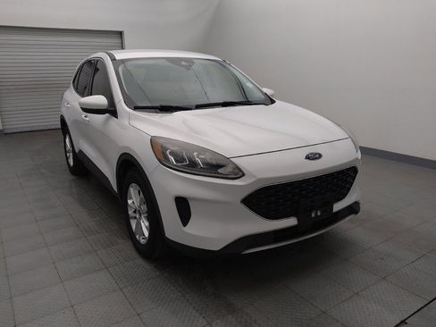 Used 2021 Ford Escape SE image 14