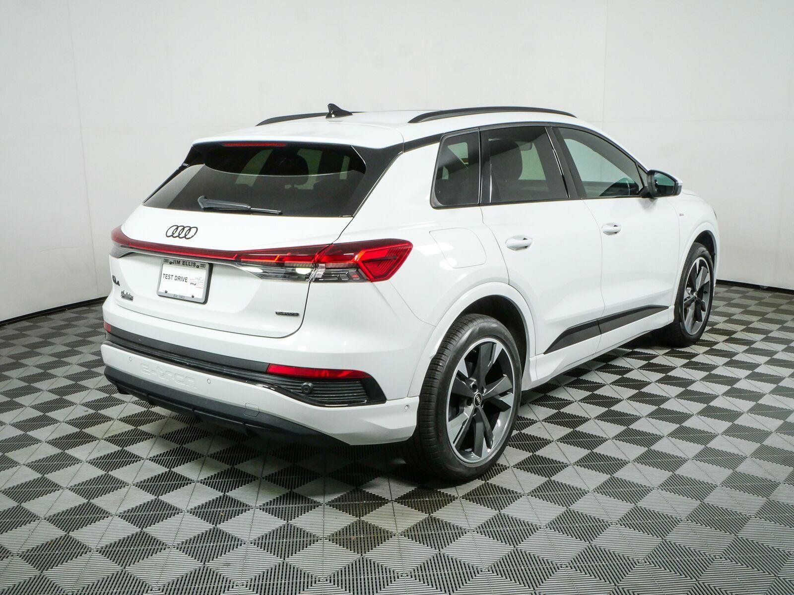 Used 2023 Audi Q4 e-tron Prestige w/ Black Optic Package AWD/4WD image 3