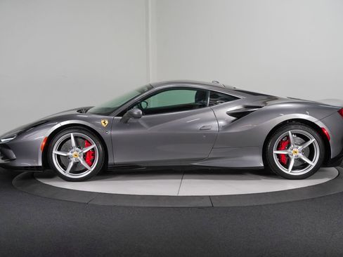 Used 2022 Ferrari F8 Tributo Coupe image 7