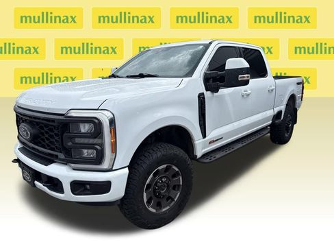Used 2023 Ford F350 Lariat w/ Tremor Off-Road Package AWD/4WD image 2