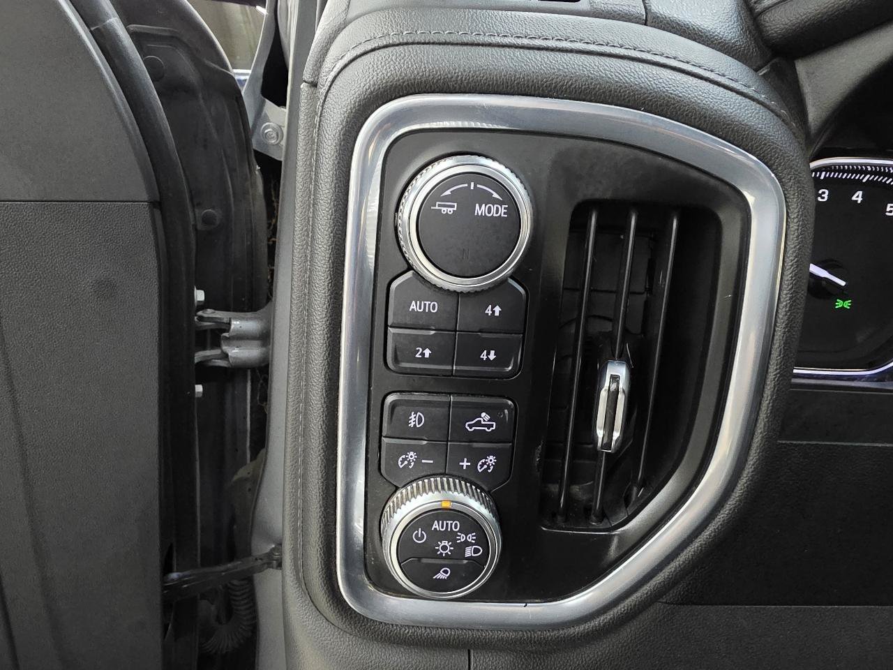 Used 2021 GMC Sierra 1500 SLT AWD/4WD image 35