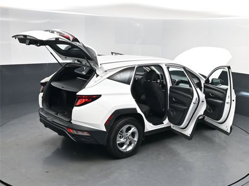 Certified 2024 Hyundai Tucson SE image 18