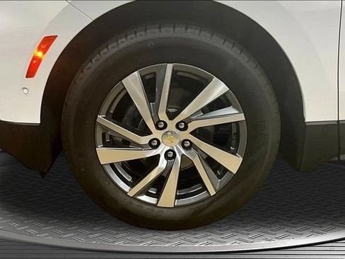 Used 2022 Chevrolet Equinox Premier FWD image 32