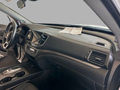 Used 2025 Honda Ridgeline Sport image 21