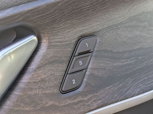 New 2025 Jeep Grand Cherokee Limited image 10