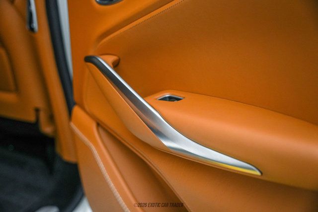 Used 2021 Aston Martin DBX AWD/4WD image 45