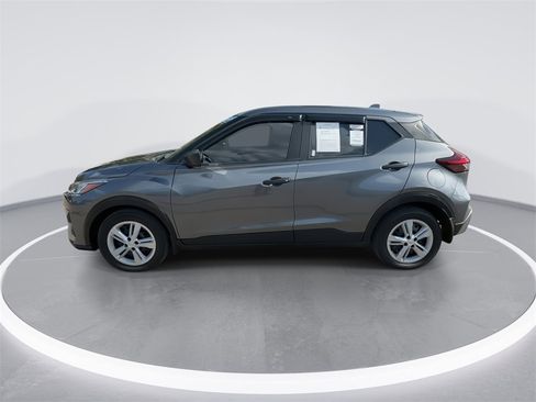 Certified 2022 Nissan Kicks S image 5