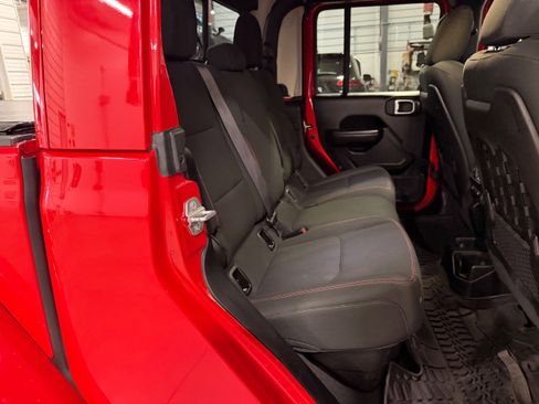 Used 2020 Jeep Gladiator Rubicon AWD/4WD image 15