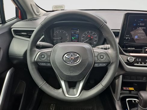 Used 2024 Toyota Corolla Cross LE w/ Moonroof Package FWD image 44