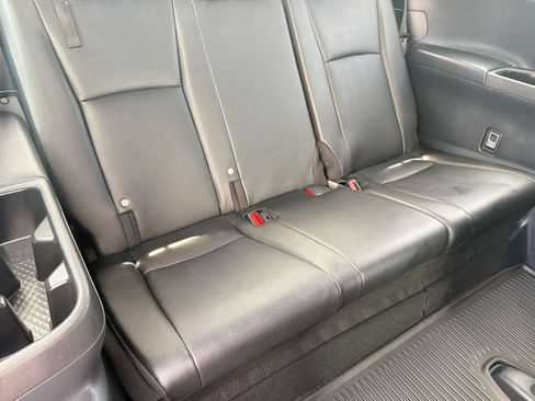 Used 2024 Toyota Grand Highlander FWD image 32