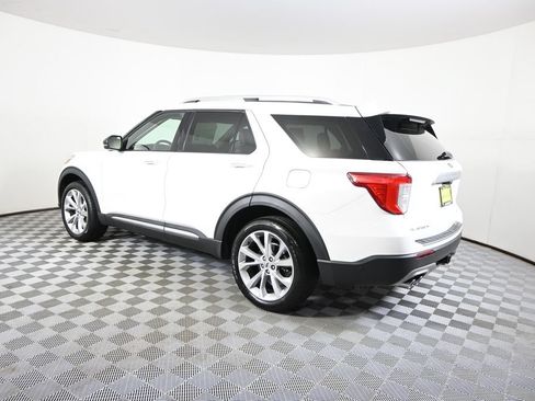 Used 2022 Ford Explorer Platinum w/ Equipment Group 601A AWD/4WD image 4