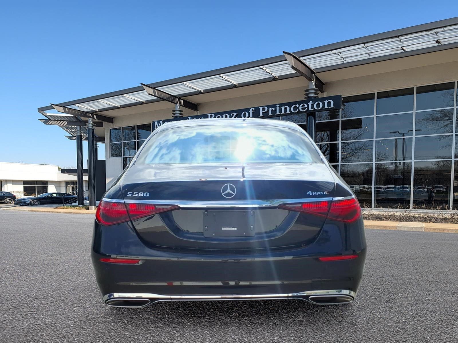 Certified 2024 Mercedes-Benz S 580 4MATIC Sedan image 4