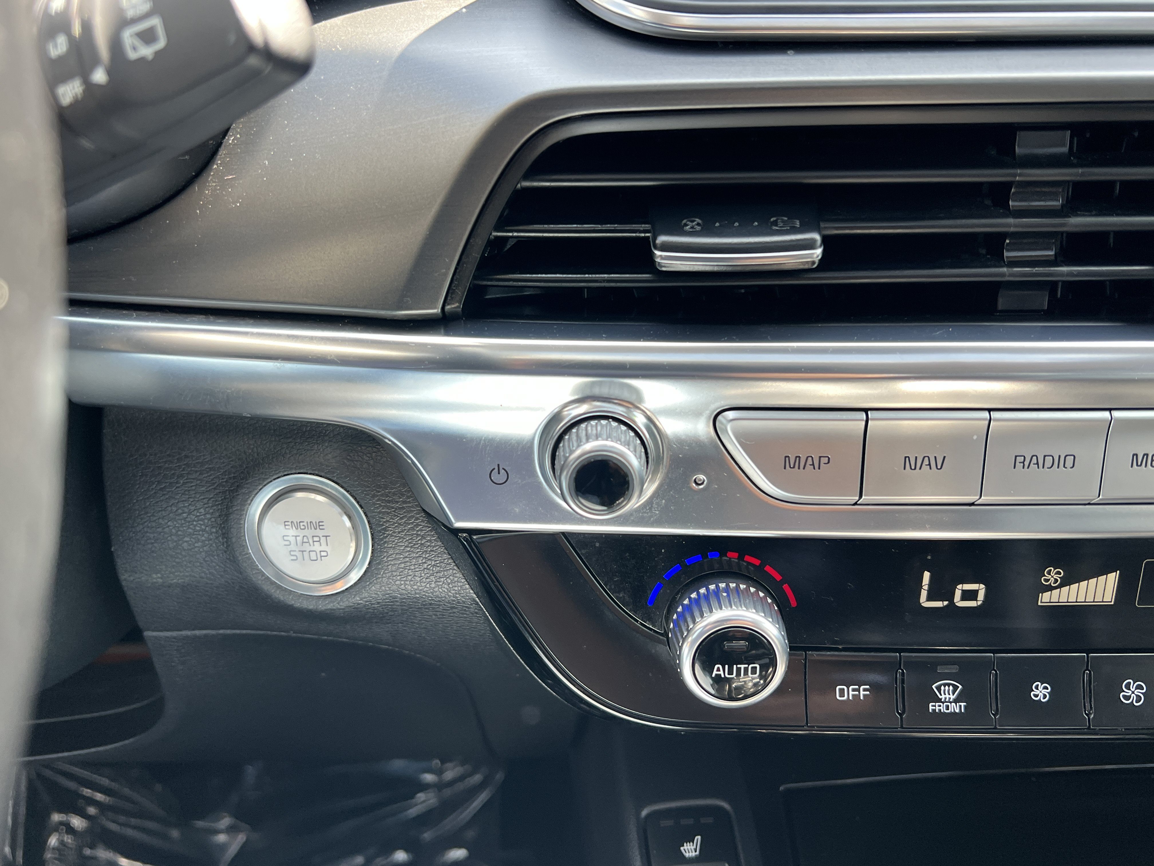 Used 2022 Kia Telluride S FWD image 31
