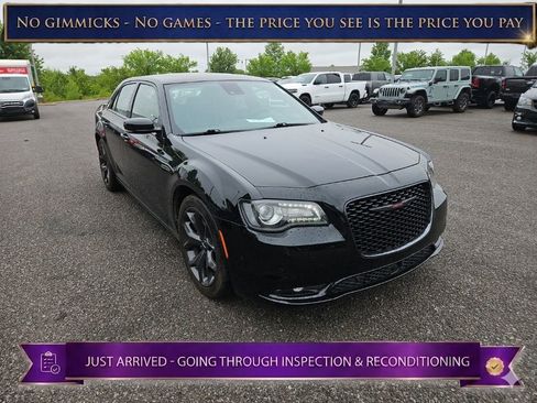 Used 2022 Chrysler 300 S w/ Comfort Group RWD image 1