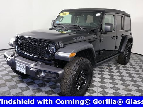 Used 2025 Jeep Wrangler Willys image 4