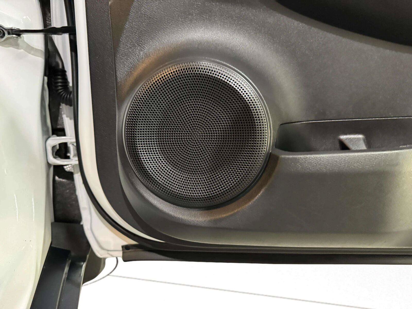 Used 2023 Nissan Kicks SR w/ SR Premium Package FWD image 52