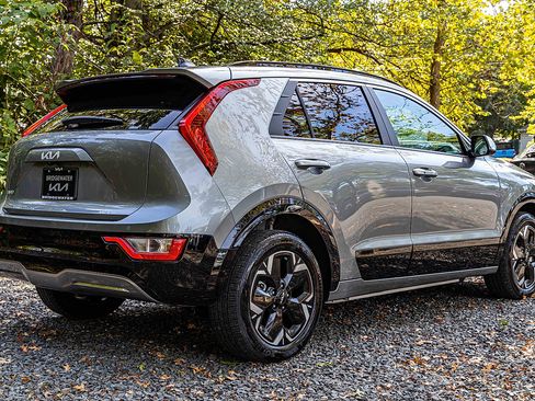 Certified 2024 Kia Niro Wind image 6