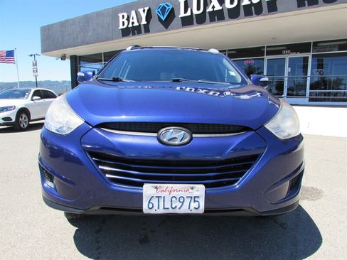 Used 2012 Hyundai Tucson GLS FWD image 2