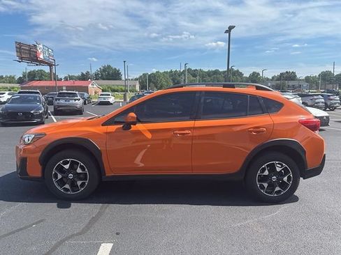 Used 2018 Subaru Crosstrek 2.0i Premium AWD/4WD image 3