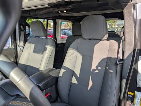 Used 2024 Jeep Wrangler Unlimited Sport AWD/4WD image 14