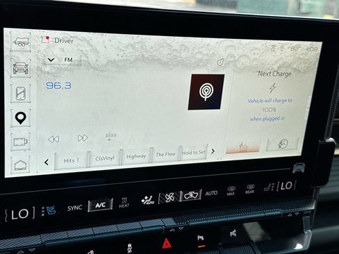 Used 2024 GMC Hummer EV 3X w/ LPO, Illumination Package AWD/4WD image 26