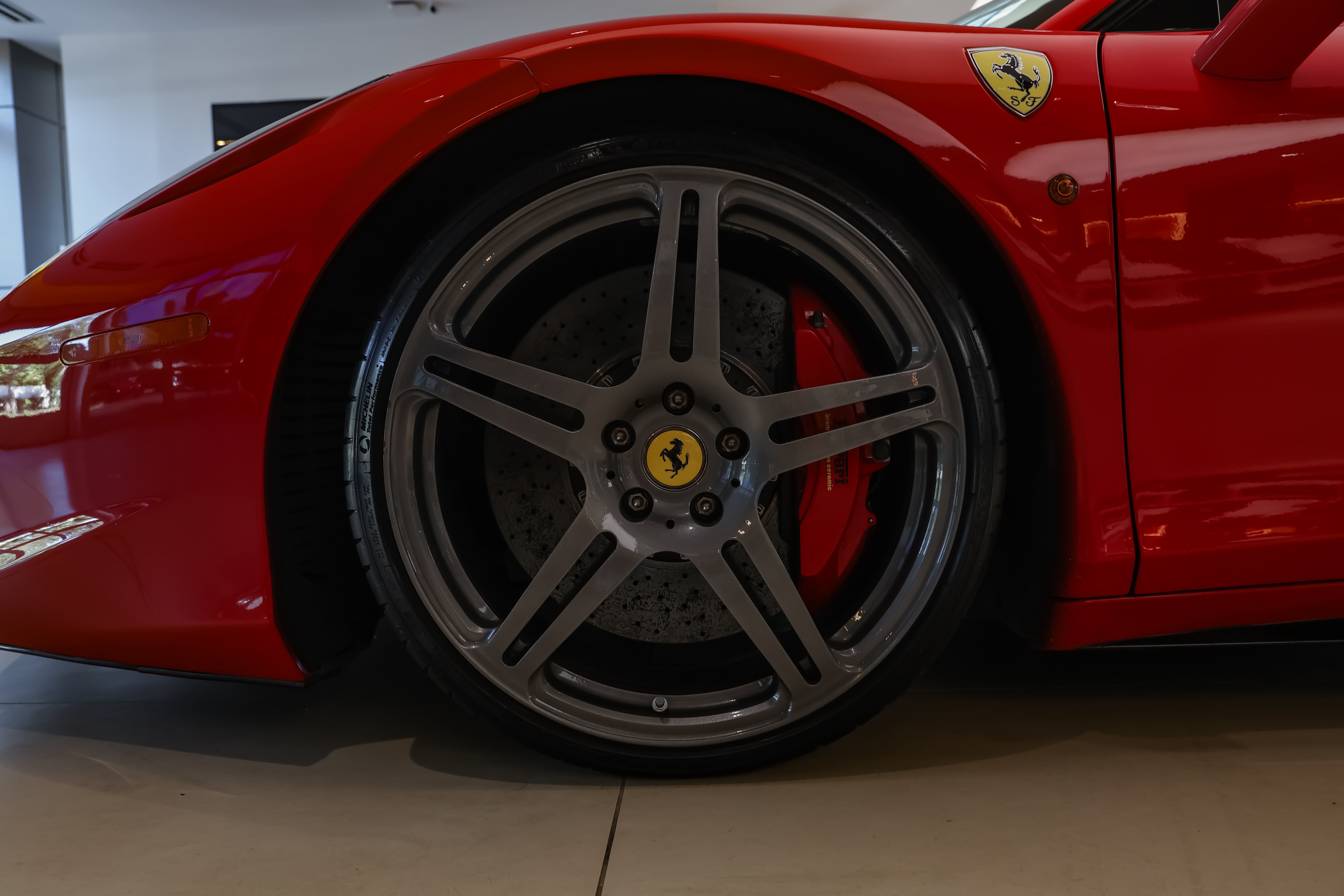 Used 2010 Ferrari 458 Italia Coupe RWD image 14