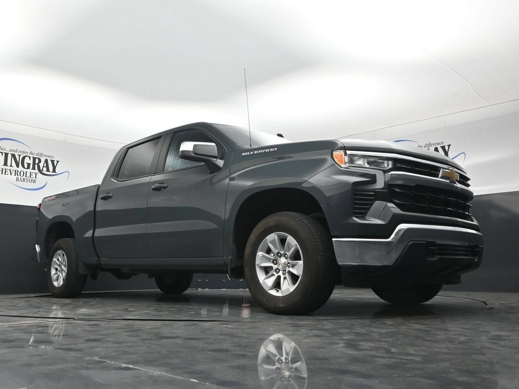 Used 2025 Chevrolet Silverado 1500 LT AWD/4WD image 27