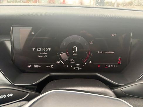 Used 2024 GMC Acadia AT4 image 17