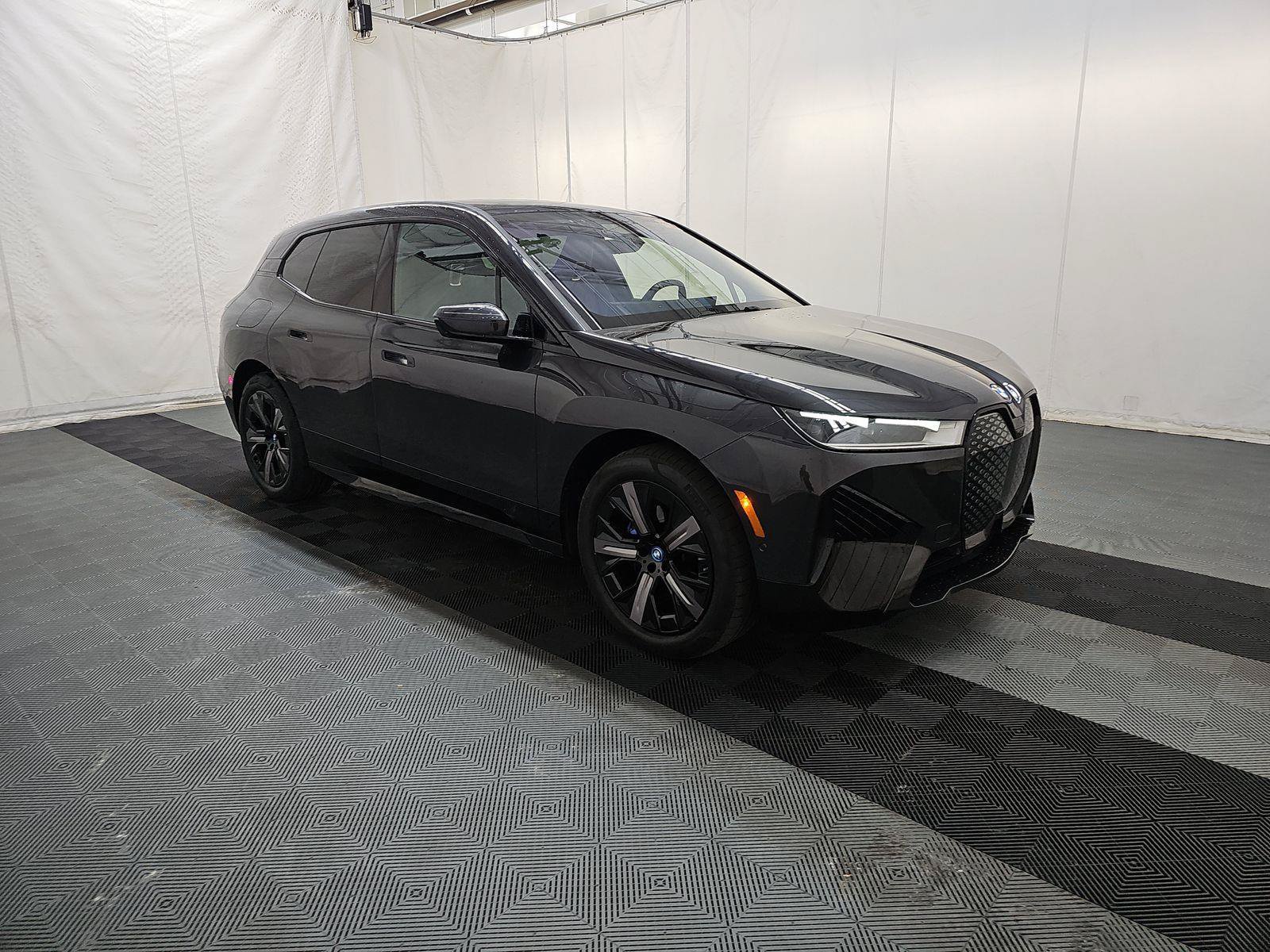 Certified 2024 BMW iX xDrive50 w/ Premium Package AWD/4WD image 3