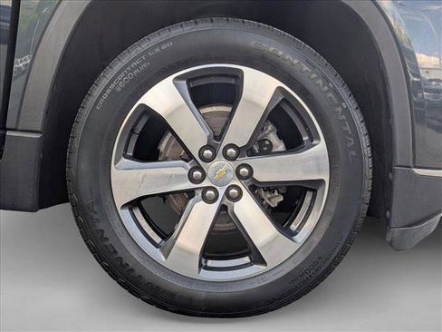 Used 2021 Chevrolet Traverse LT w/ LT Premium Package AWD/4WD image 28