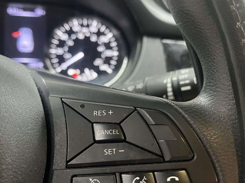 Used 2018 Nissan Rogue Sport S FWD image 19