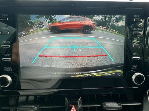 Used 2020 Toyota Corolla LE FWD image 19