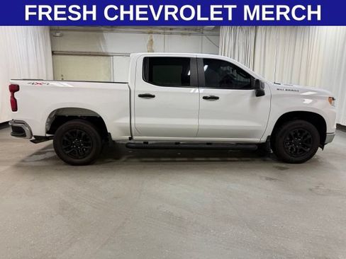 Used 2025 Chevrolet Silverado 1500 LT AWD/4WD image 3