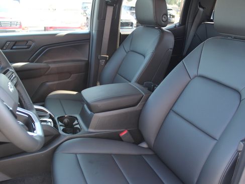 New 2026 Chevrolet Colorado Trail Boss AWD/4WD image 9
