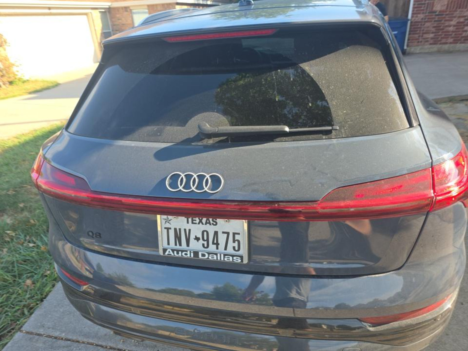 Used 2024 Audi Q8 e-tron Premium Plus AWD/4WD image 10