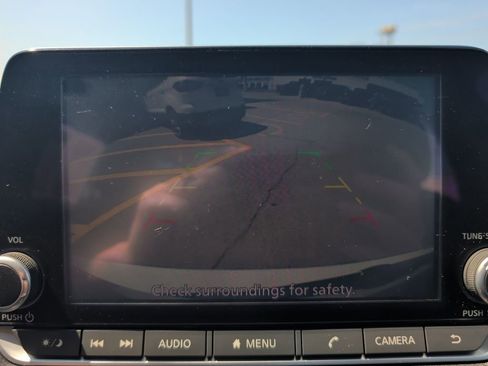 Used 2021 Nissan Sentra SV FWD image 14