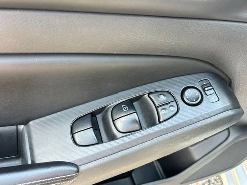 Used 2024 Nissan Altima 2.5 SV FWD image 13