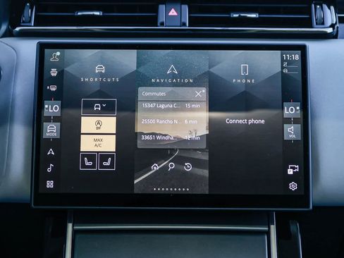 Used 2025 Land Rover Range Rover Velar Dynamic SE image 14