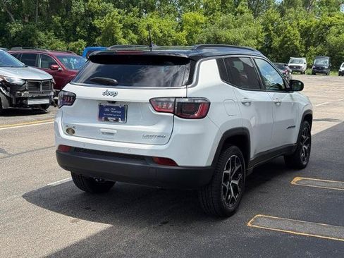 Used 2025 Jeep Compass Limited AWD/4WD image 4