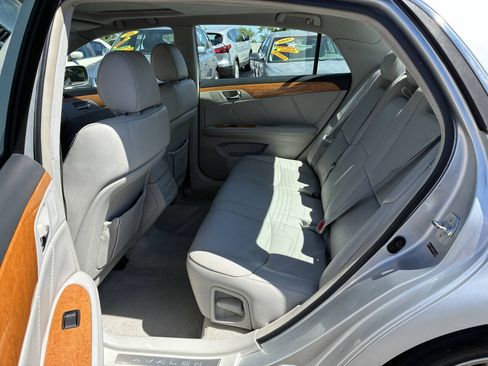 Used 2006 Toyota Avalon Limited FWD image 4