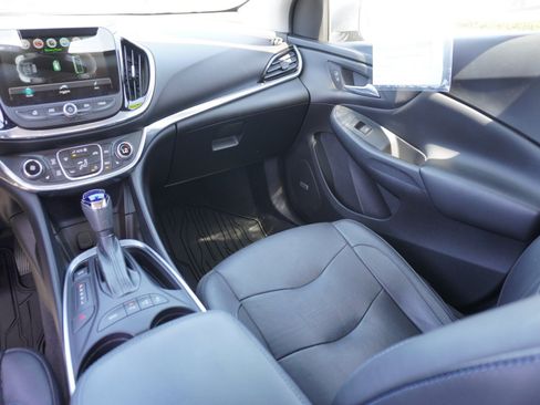 Used 2018 Chevrolet Volt Premier w/ Driver Confidence Package FWD image 15