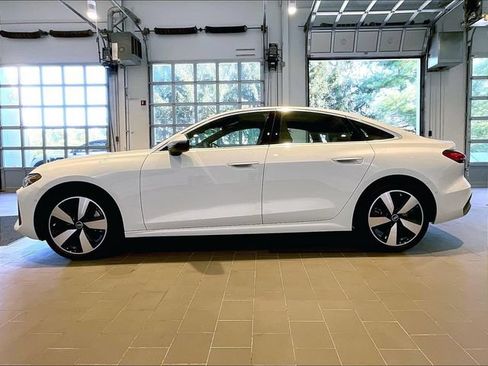 Used 2025 Audi A5 2.0T Premium Plus w/ Premium Plus AWD/4WD image 3