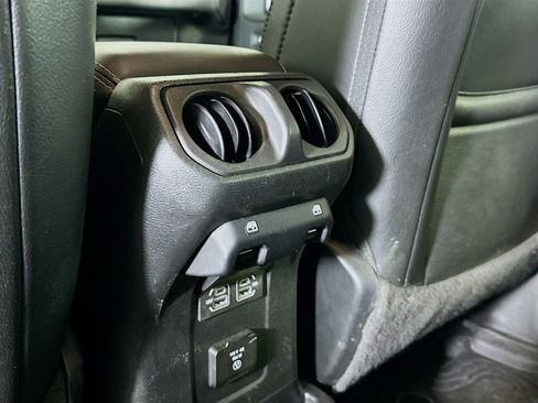 Used 2023 Jeep Wrangler Unlimited Sahara w/ Cold Weather Group AWD/4WD image 26