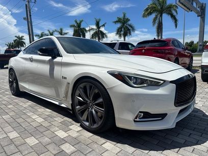 Used 2017 INFINITI Q60 Red Sport 400