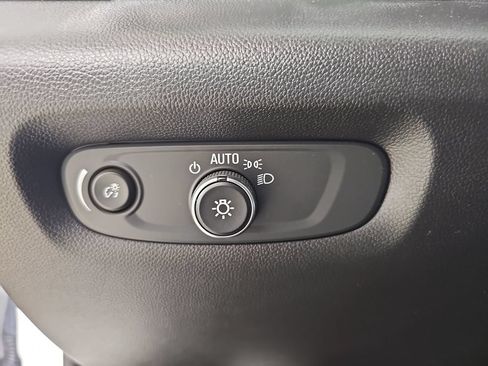 Used 2023 Chevrolet Traverse LT w/ LPO, Floor Liner Package AWD/4WD image 33