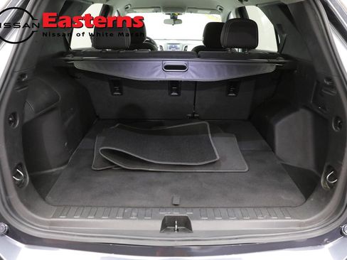 Used 2022 Chevrolet Equinox LT FWD image 9