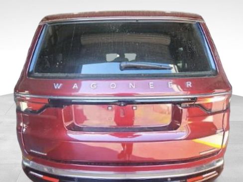 Used 2023 Jeep Wagoneer Series III w/ Convenience Group I image 8