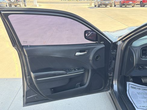 Used 2018 Dodge Charger SXT Plus RWD image 13