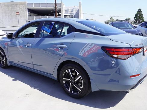 Used 2025 Nissan Sentra SV w/ All-Weather Package FWD image 5